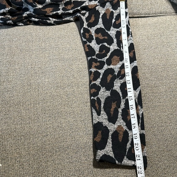 Cherish Leopard Long Cardigan Size L - Picture 5 of 8